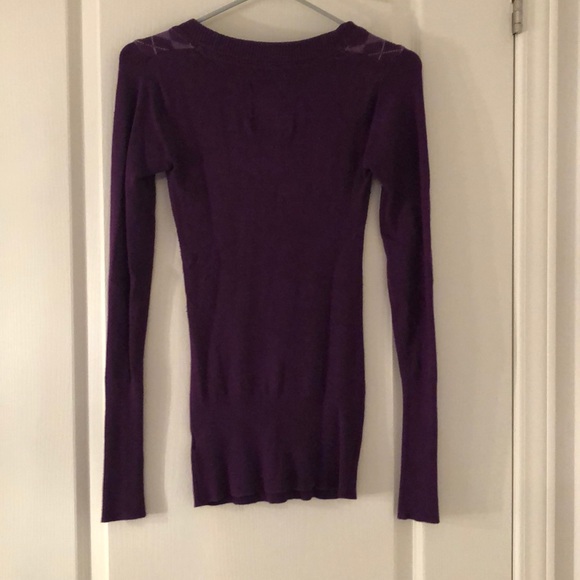 💥2/$25💥 Sweater - Picture 2 of 3